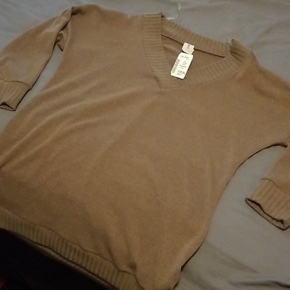 Tan Sweater - Picture 1 of 2
